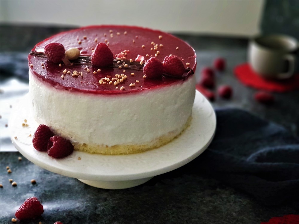 Jogurt torta s malinama