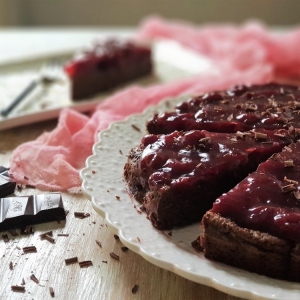 Čokoladna torta s višnjama