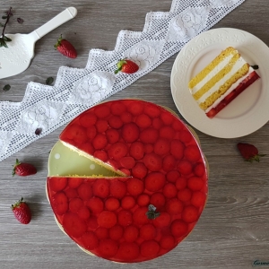 Fina torta od sira i jagoda