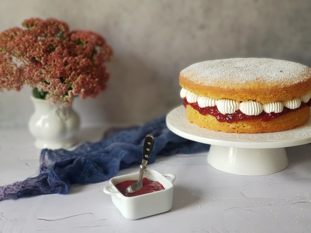 Victoria cake